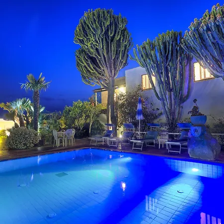 In Bb - With Breathtaking Views, Near Poseidon For Singles